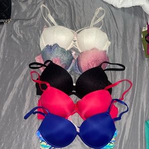 5 PINK bras. Size 34B